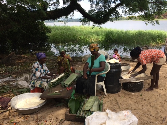 Travail du manioc